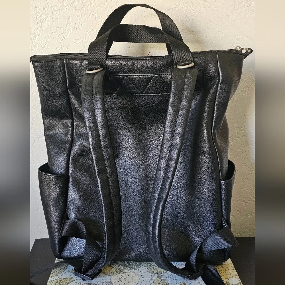 Fleshly Picked transport/diaper black‎ leather backpack
